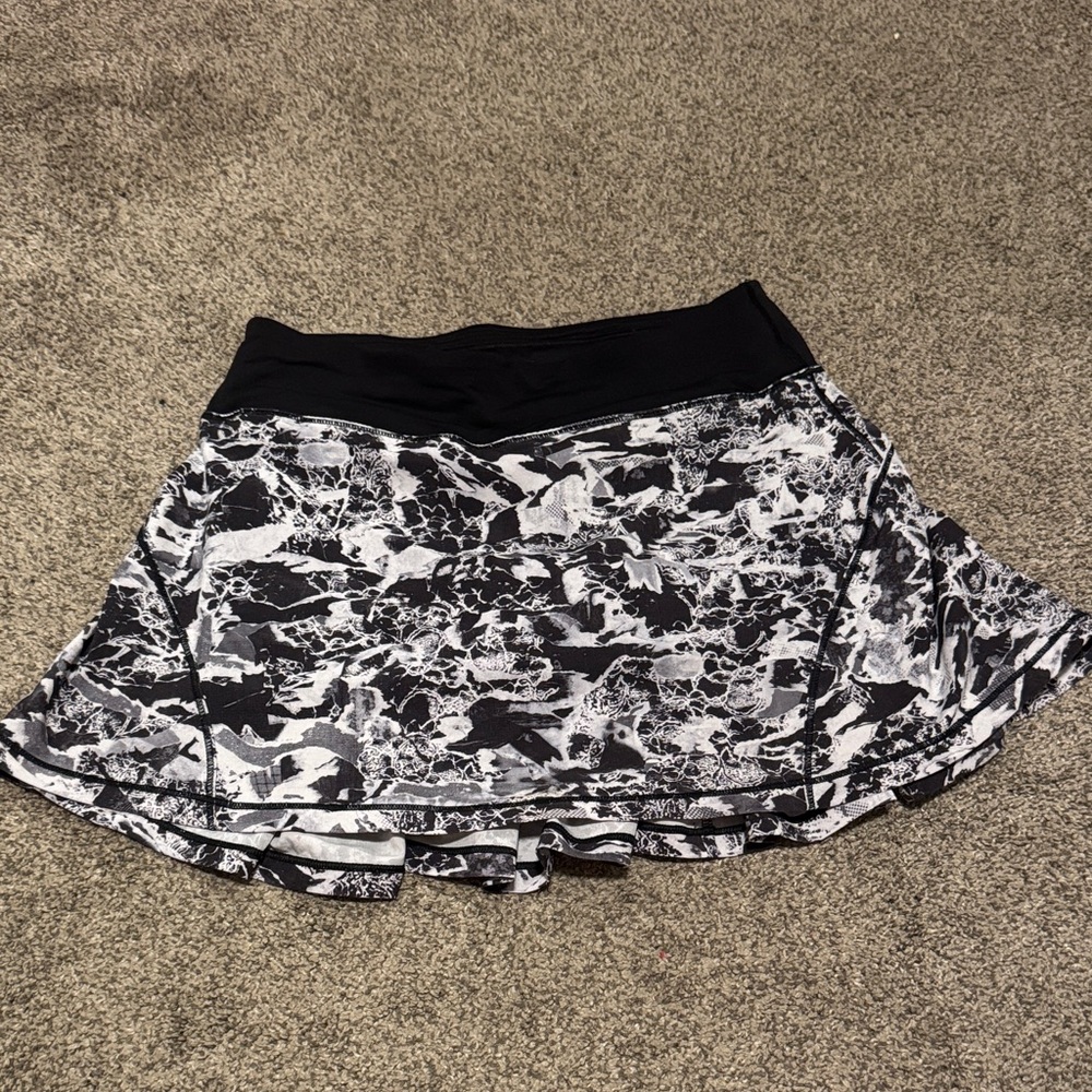Older style lululemon skirt